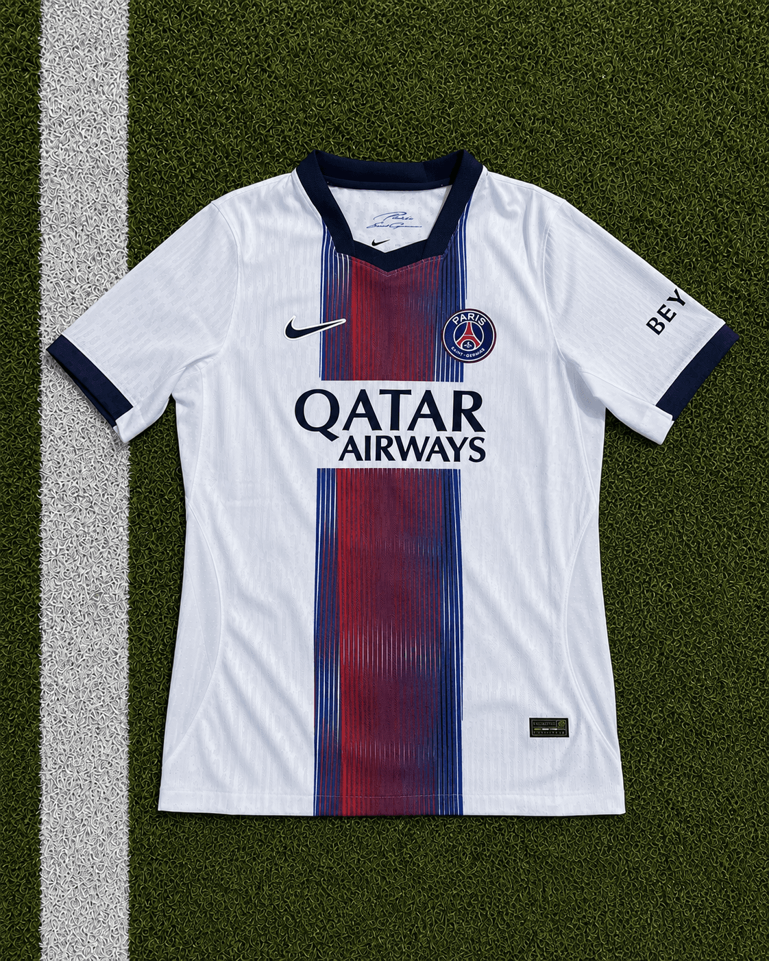 Иллюстрация модели: PSG, белая