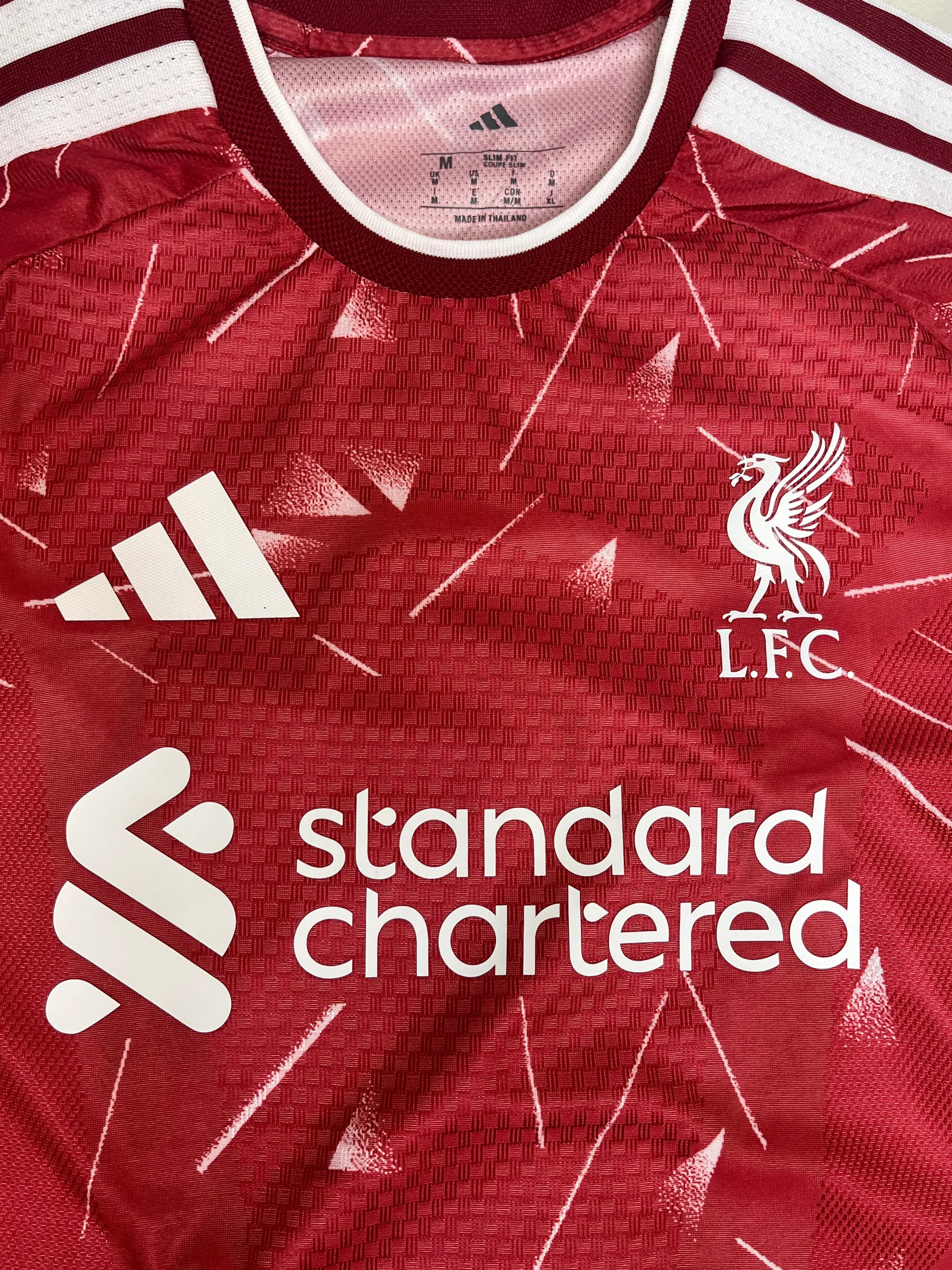 Фото детали: Liverpool, домашняя